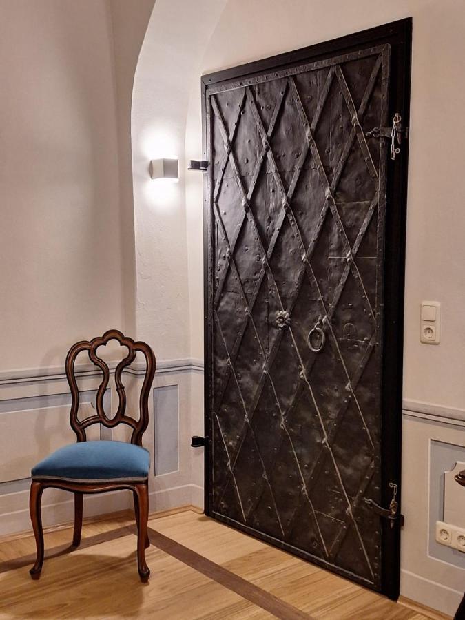 Apartment Stadtpalais Koenigssuite Maximal 2 Personen Und 1 Kleinkind