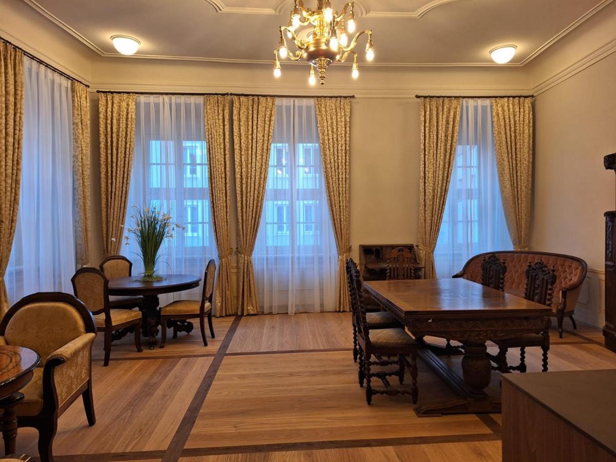 Apartment Stadtpalais Koenigssuite Maximal 2 Personen Und 1 Kleinkind *