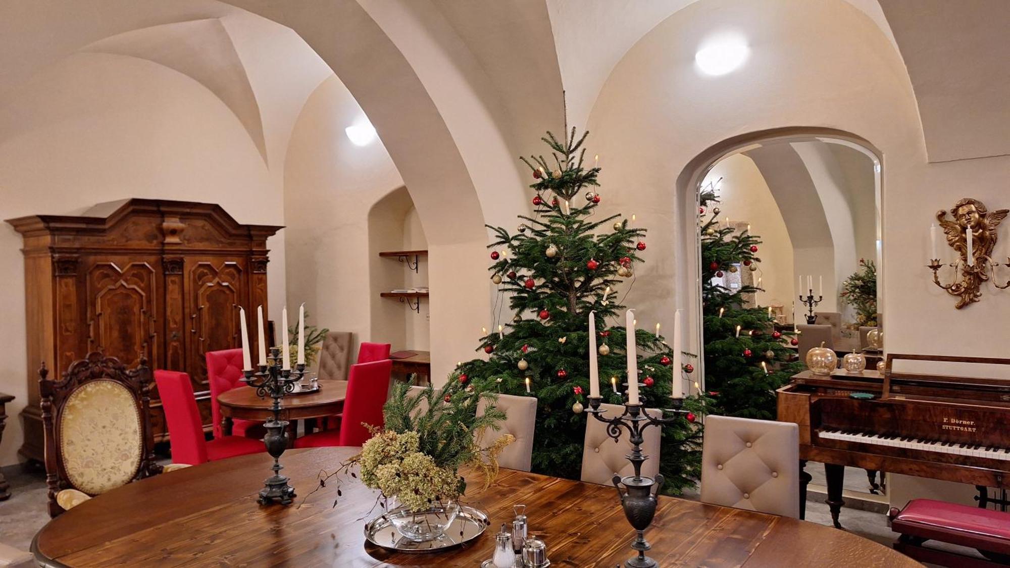 Stadtpalais Koenigssuite Maximal 2 Personen Und 1 Kleinkind Bautzen