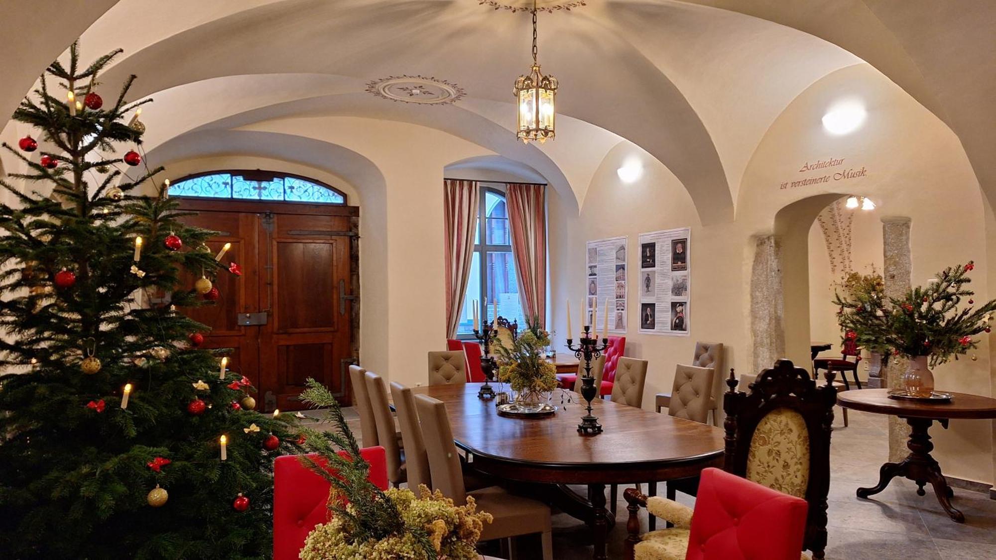 Stadtpalais Koenigssuite Maximal 2 Personen Und 1 Kleinkind Apartment *