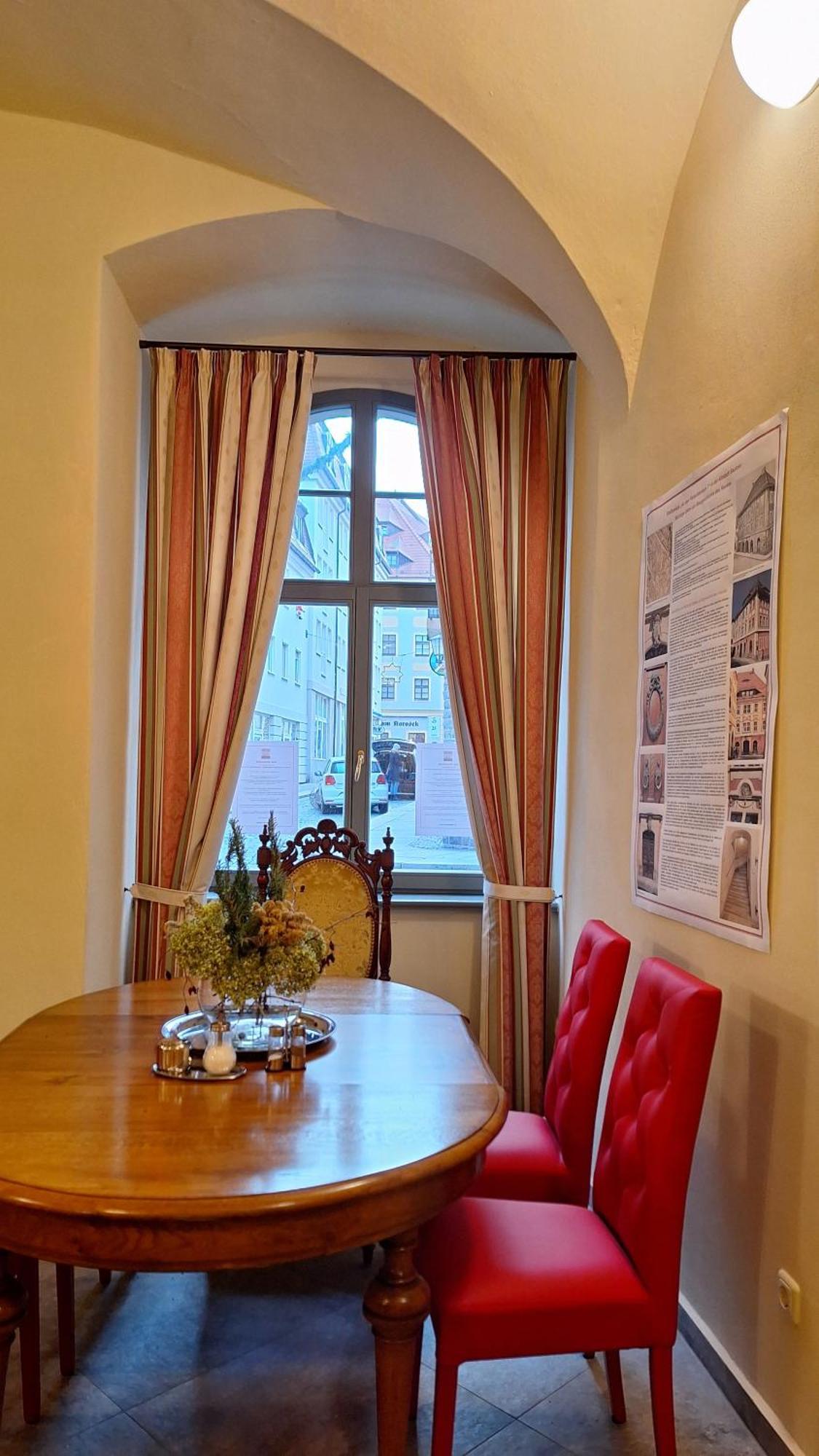 Stadtpalais Koenigssuite Maximal 2 Personen Und 1 Kleinkind Apartment