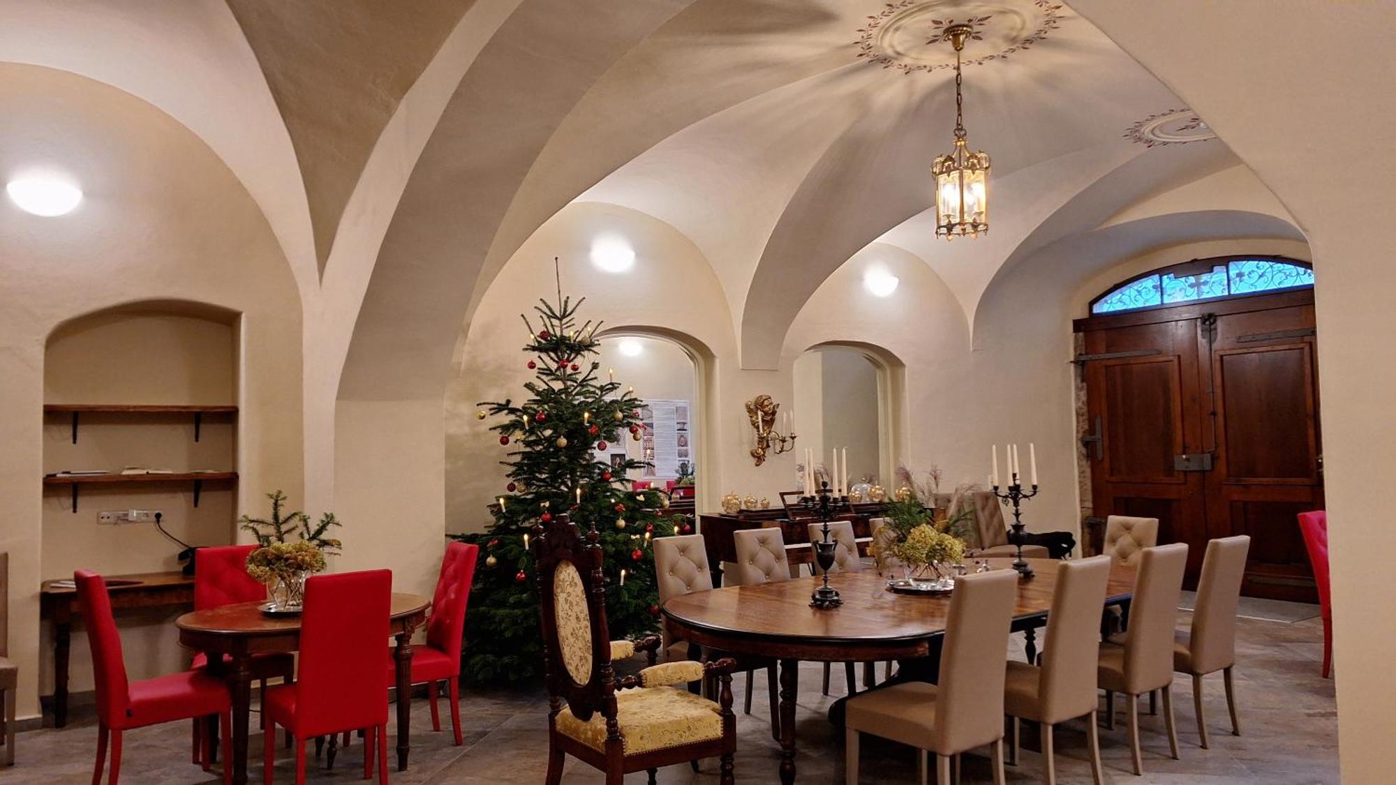 Stadtpalais Koenigssuite Maximal 2 Personen Und 1 Kleinkind Apartment *