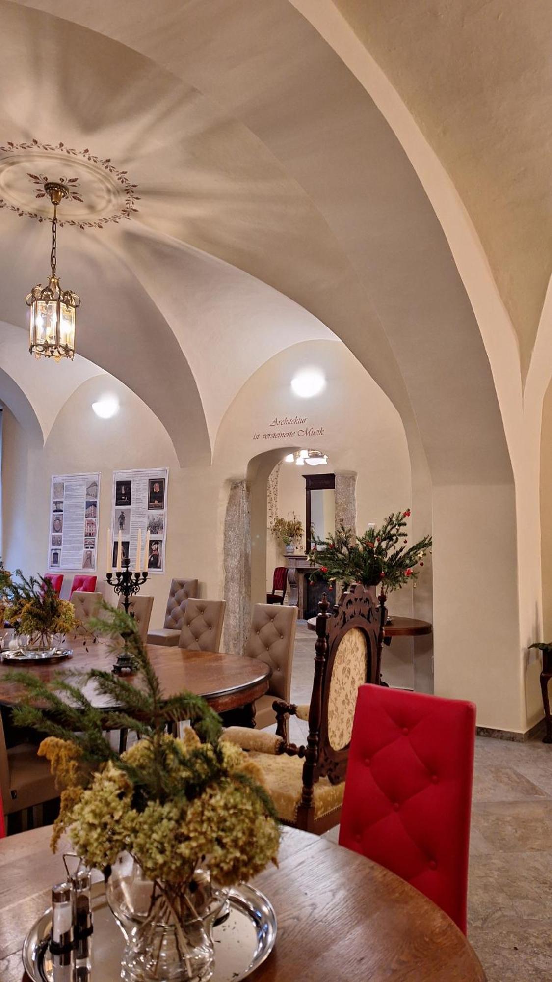 Stadtpalais Koenigssuite Maximal 2 Personen Und 1 Kleinkind Apartment
