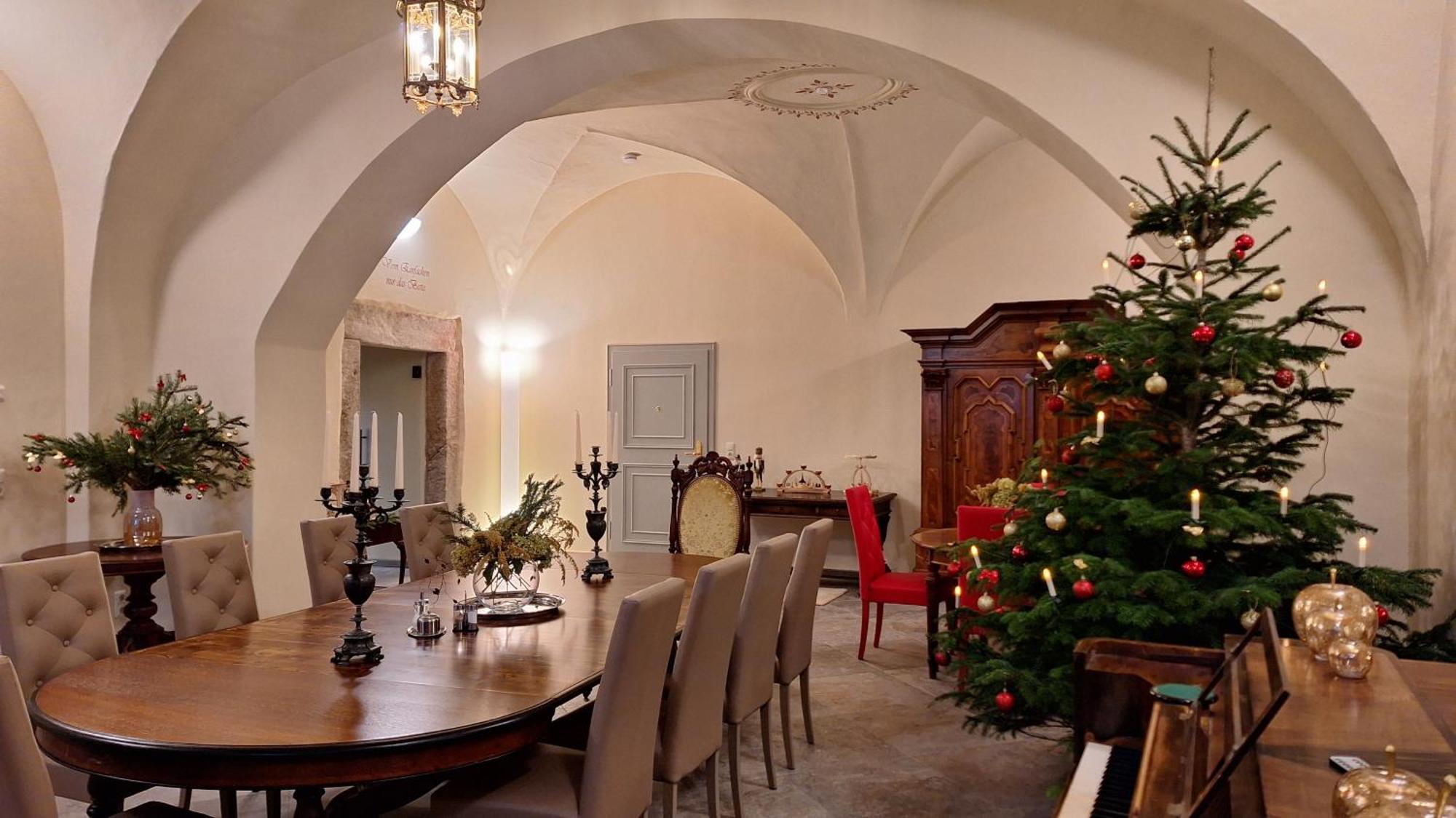 Stadtpalais Koenigssuite Maximal 2 Personen Und 1 Kleinkind *