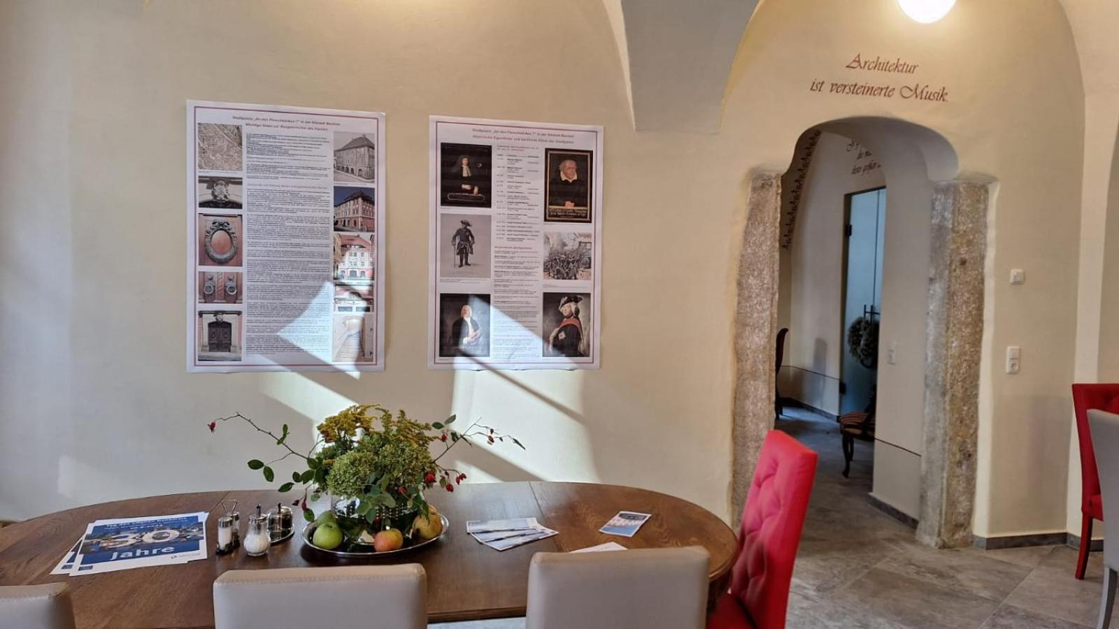 Stadtpalais Koenigssuite Maximal 2 Personen Und 1 Kleinkind Apartment *