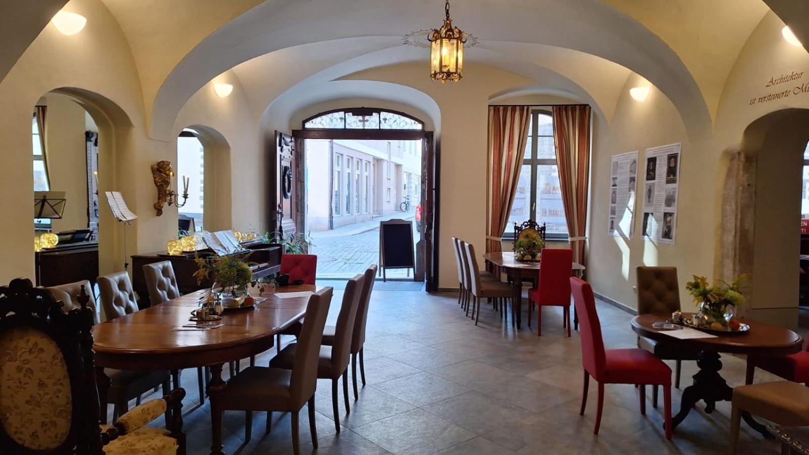 Stadtpalais Koenigssuite Maximal 2 Personen Und 1 Kleinkind Apartment Bautzen