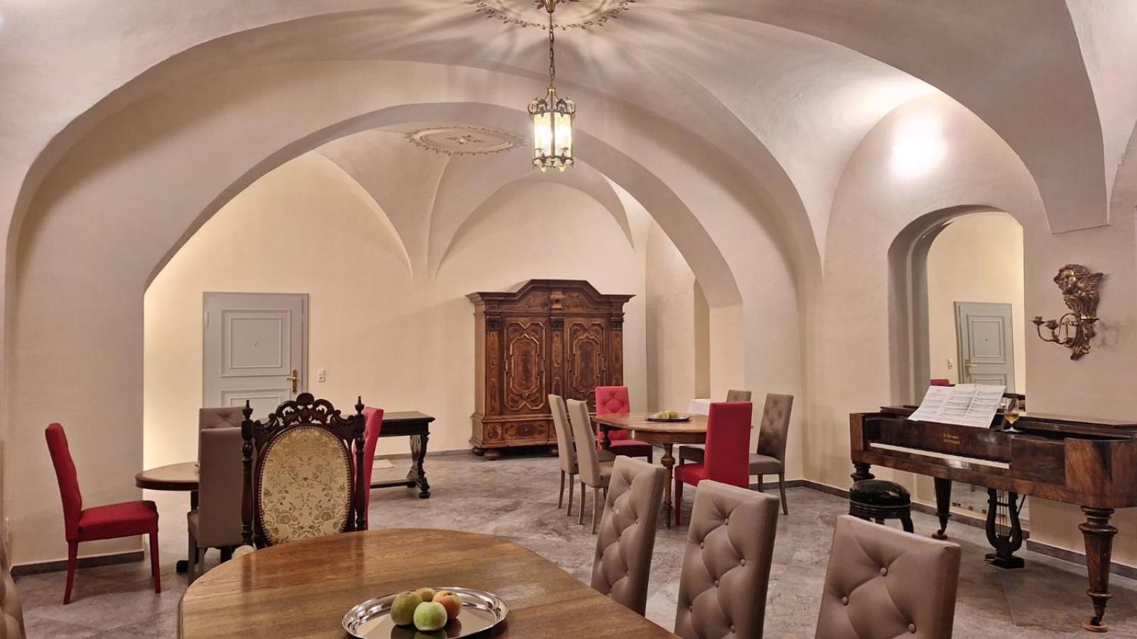 Stadtpalais Koenigssuite Maximal 2 Personen Und 1 Kleinkind