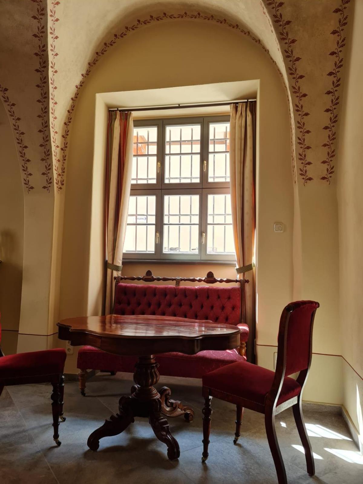 Stadtpalais Koenigssuite Maximal 2 Personen Und 1 Kleinkind Apartment *