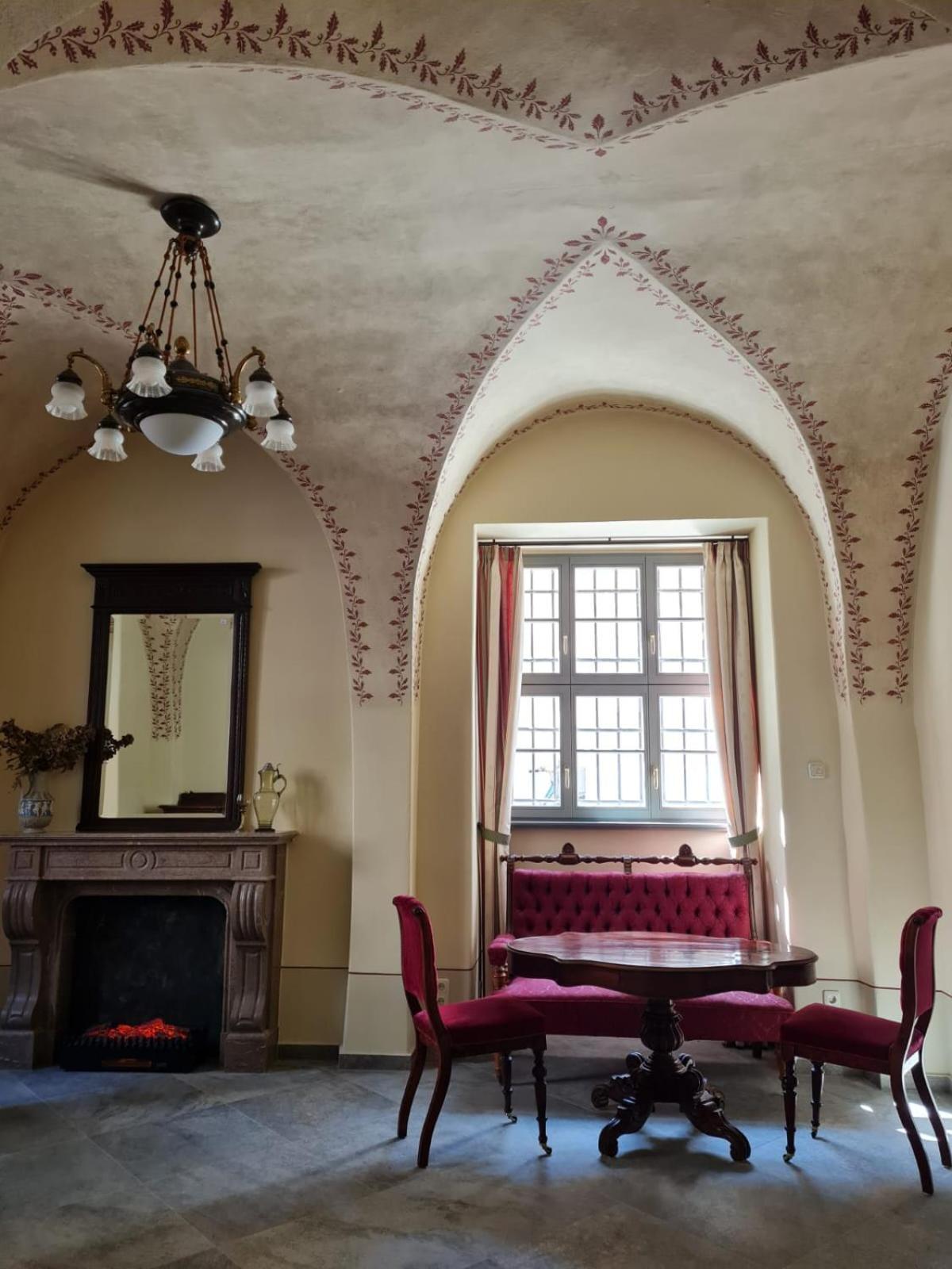 Stadtpalais Koenigssuite Maximal 2 Personen Und 1 Kleinkind
